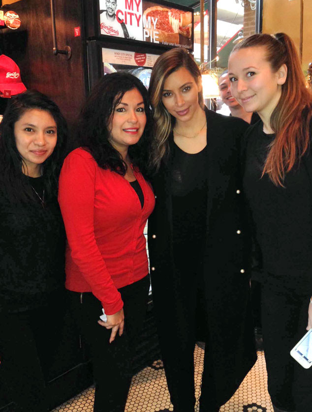 Kim Kardashian, Kanye West, Giordano's Pizza Kim Kardashian, Kanye West, Giordano's Pizza